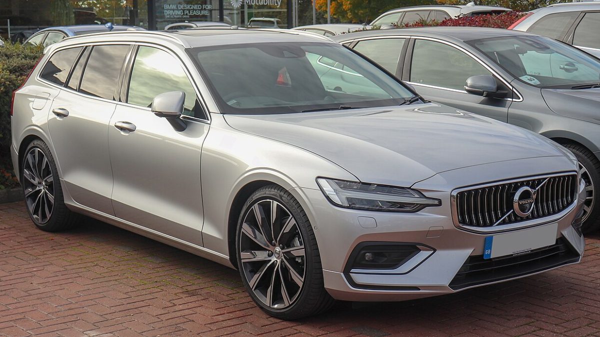 Volvo V60 2024